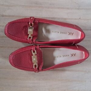 Anne Klein Arodion Classic Red Wine/Gold Iflex Flat Slip-ons Elegant Loafers